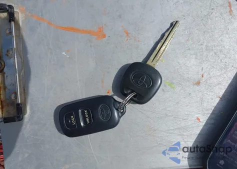 2006 Toyota Corolla S z USA, uszkodzony, nr VIN 1NXBR32E06Z696560